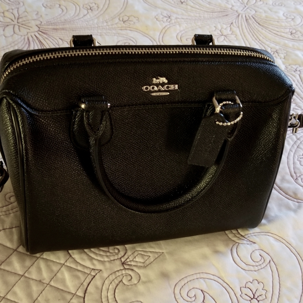 Like New EUC COACH hand bag